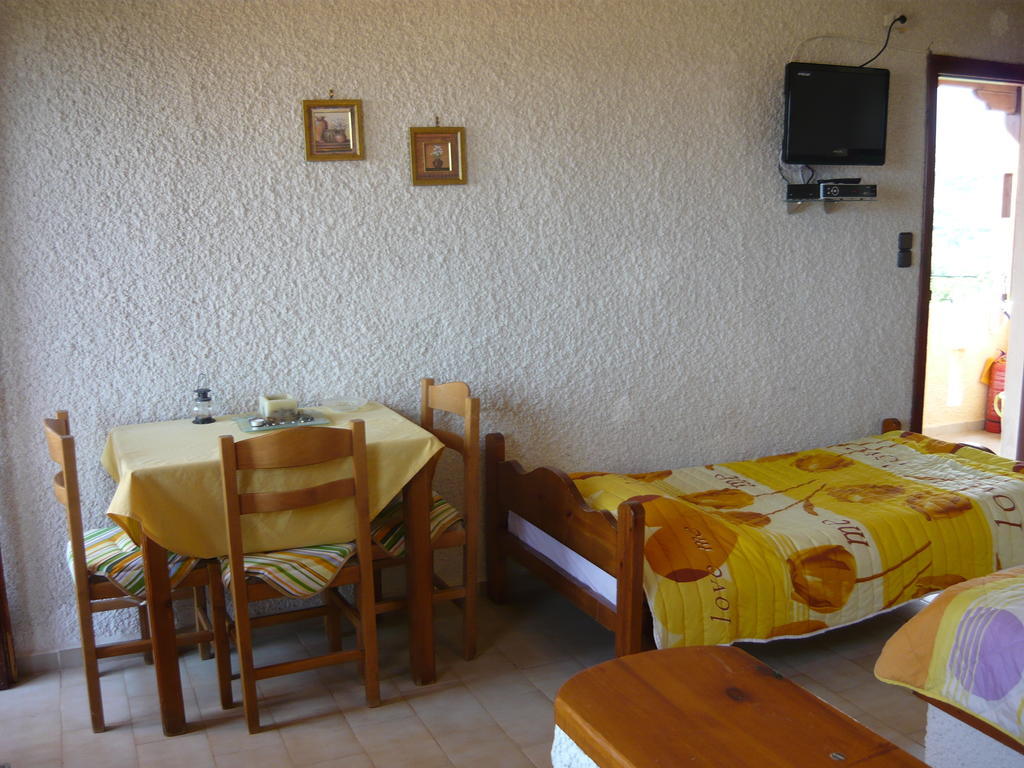 Villa Victoria Makrýgialos Kamer foto