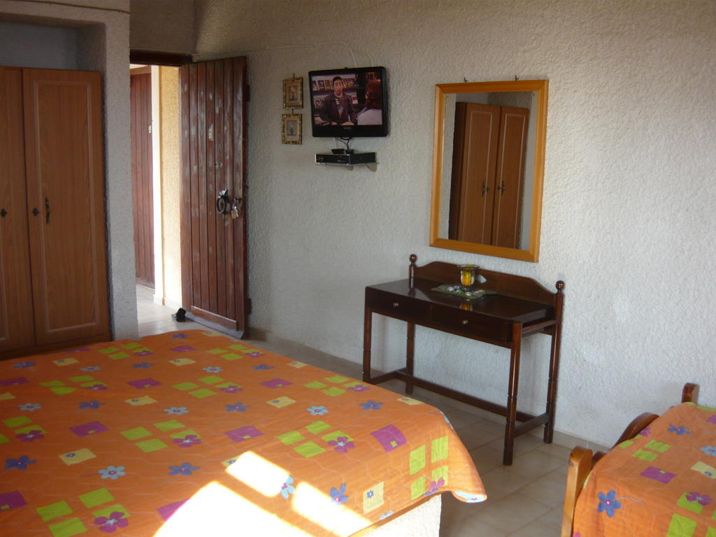 Villa Victoria Makrýgialos Kamer foto